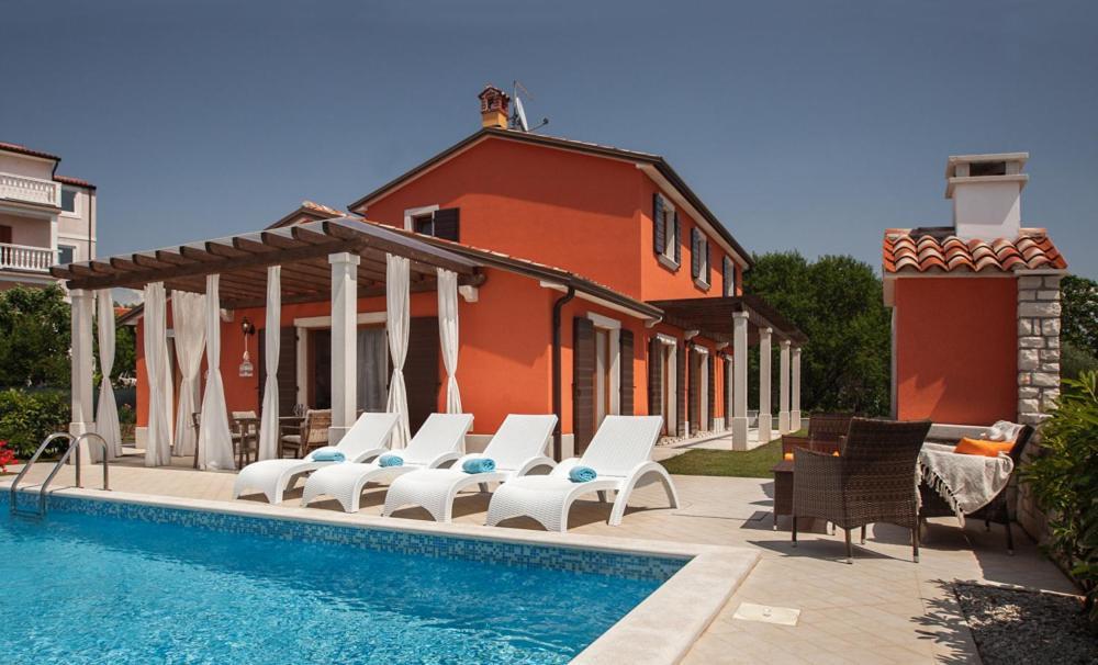 Villas Vilanija أوماغ المظهر الخارجي الصورة